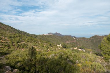Avuç içi altında mavi gökyüzü, İspanya çöl
