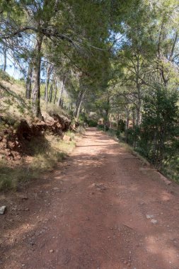 Avuç içi altında mavi gökyüzü, İspanya çöl