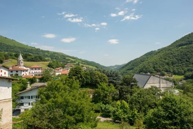 Valcarlos: Navarra, Spain içinde köy