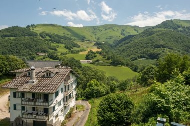Valcarlos: Navarra, Spain içinde köy