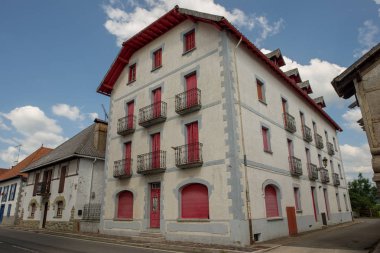 Burguete town Santiago giden yolda