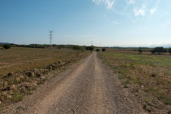 Yol via augusta altında mavi gökyüzü, castellon, İspanya