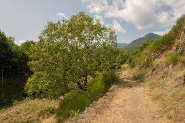 Aran, İspanya Vadisi dağ yoluyla yol