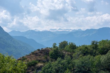 Aran, İspanya Vadisi dağ yoluyla yol
