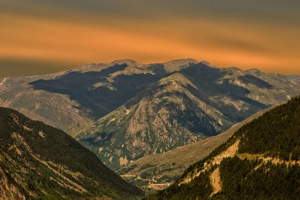 Piękny Wschód Słońca Nad Pyrenees Mountain Hiszpania — Zdjęcie stockowe