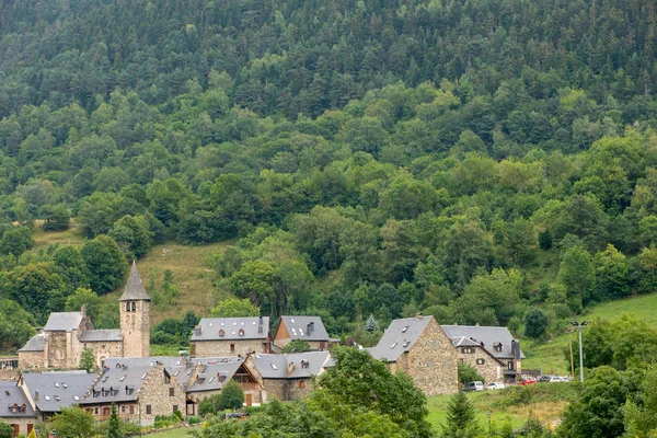 Lleida, İspanya Pyrenees Aran vadisi