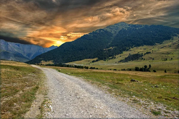 Berge Des Aran Tals Bei Sonnenaufgang Lleida Spanien — Stockfoto