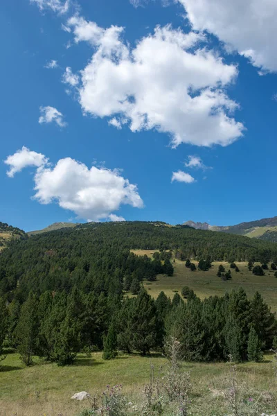 스페인 계곡을 피레네 산맥에서 — 스톡 사진