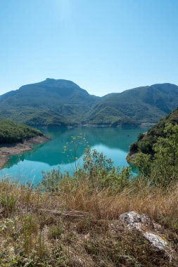 Yaz, İspanya Pirenelerde Baserca rezervuar