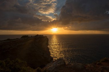 Ibiza, İspanya, adada Cap Martinet Sunrise