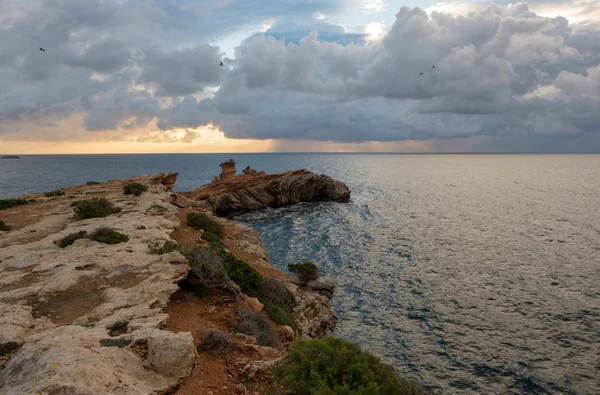Ibiza, İspanya, adada Cap Martinet Sunrise