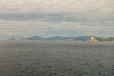 Denizden İspanya görülen Ibiza Adası