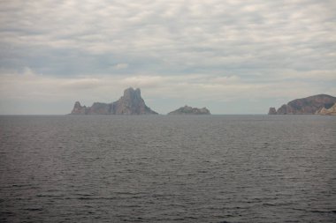 Bir tekneden İspanya es vedra arkadan Adası