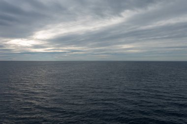 Akdeniz'de deniz Ibiza günbatımı