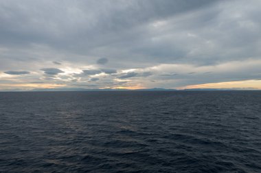 Deniz Akdeniz, İspanya Ibiza günbatımı