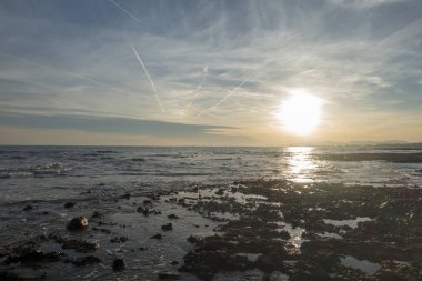 Oropesa del renega kıyısında günbatımı Mar, İspanya
