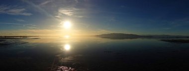 Panoramik bir günbatımı delta del ebro tarragona, İspanya