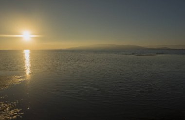 Delta del ebro gün batımında, İspanya kıyılarında