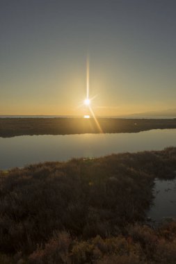 Delta del ebro gün batımında, İspanya kıyılarında