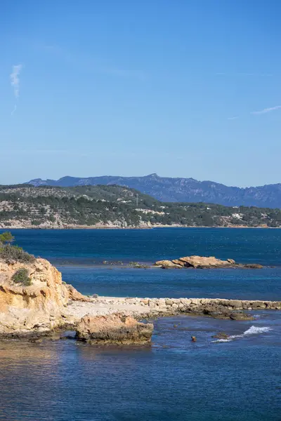西班牙多拉达海岸上的阿梅特拉海岸景观 — 图库照片
