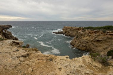 Llentia Ibiza, İspanya, adada sahil