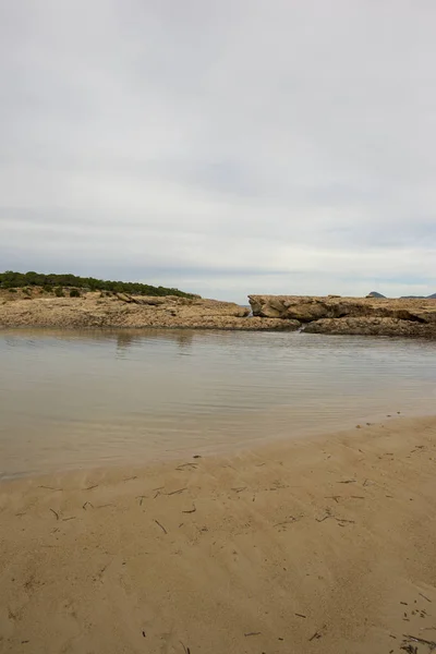 Sahile Bassa Cove San Antonio Ibiza Spanya — Stok fotoğraf