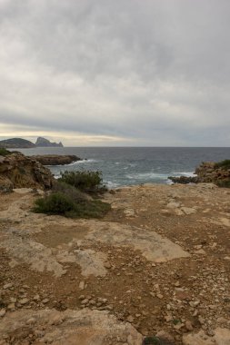 Llentia Ibiza, İspanya, adada sahil
