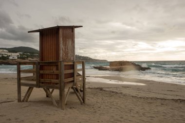 Ibiza sahil bir bulutlu gün, İspanya