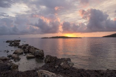 Şafakta, İspanya İbiza cala sa sal rossa