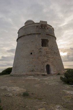 Sa kule Sal Rossa şafakta, İspanya