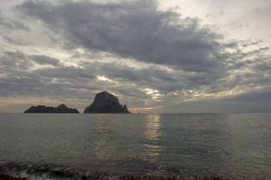Gün batımında, İspanya es vedra Ibiza Adası