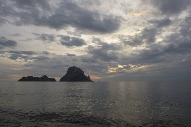 Gün batımında, İspanya es vedra Ibiza Adası