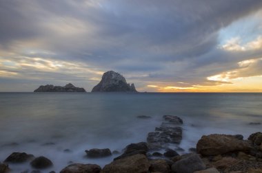 Gün batımında, İspanya uzun pozlama içinde Es Vedra Adası