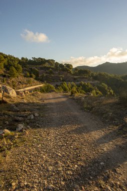 Avuç içi çölün, İspanya dağlarında gündoğumu