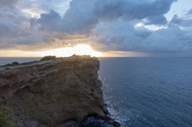 Cape Martinet Ibiza Adası şafakta, İspanya