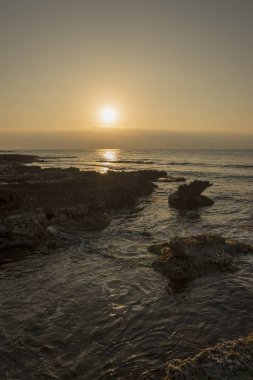 Bir gün doğumunda deniz Oropesa, Castellon, İspanya