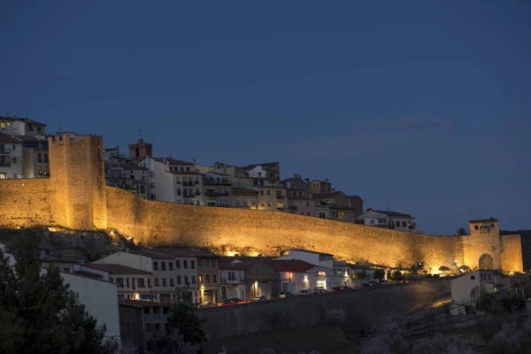 El pueblo de Morella iluminado por la noche — Foto de Stock