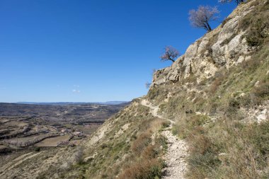 Morella şehir yanındaki dağ yolundan