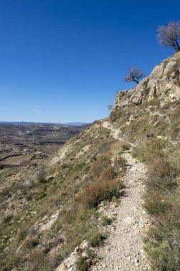 Morella şehir yanındaki dağ yolundan