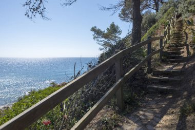 Yuvarlak yolu ile dere llorell, Tossa de mar