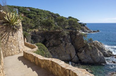 Lloret de Mar, Costa Brava üzerinden yuvarlak yollar