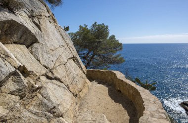 Lloret de Mar, Costa Brava üzerinden yuvarlak yollar