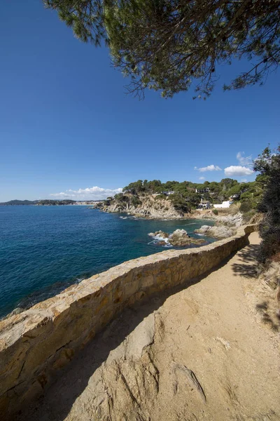 Kulaté silnice přes Lloret de Mar, Costa Brava — Stock fotografie