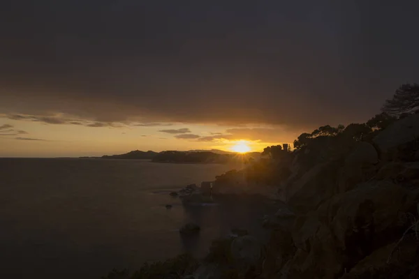 Coucher de soleil sur le sentier Ronda de Lloret de Mar — Photo