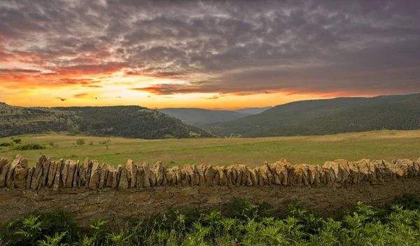 Valdelinares Dağları yaz günü — Stok fotoğraf