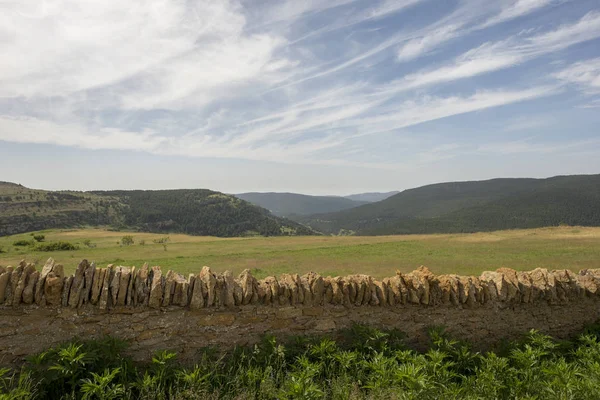 Valdelinares Dağları yaz günü — Stok fotoğraf