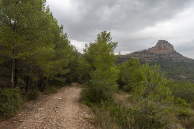 Dağlar içinde prat del comte de Tarragona