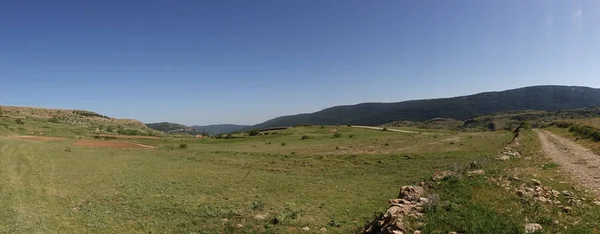 Panorâmica das montanhas de Valdelinares no verão — Fotografia de Stock