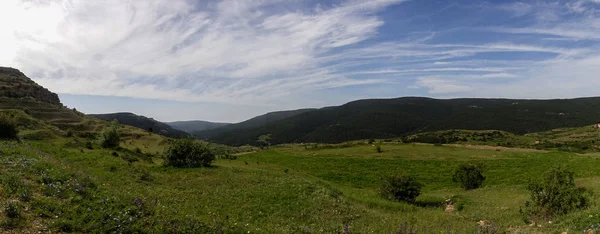 Yaz aylarında Valdelinares dağlarının panoramik — Stok fotoğraf