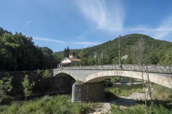 Il percorso ter attraverso l'interno di Girona — Foto Stock